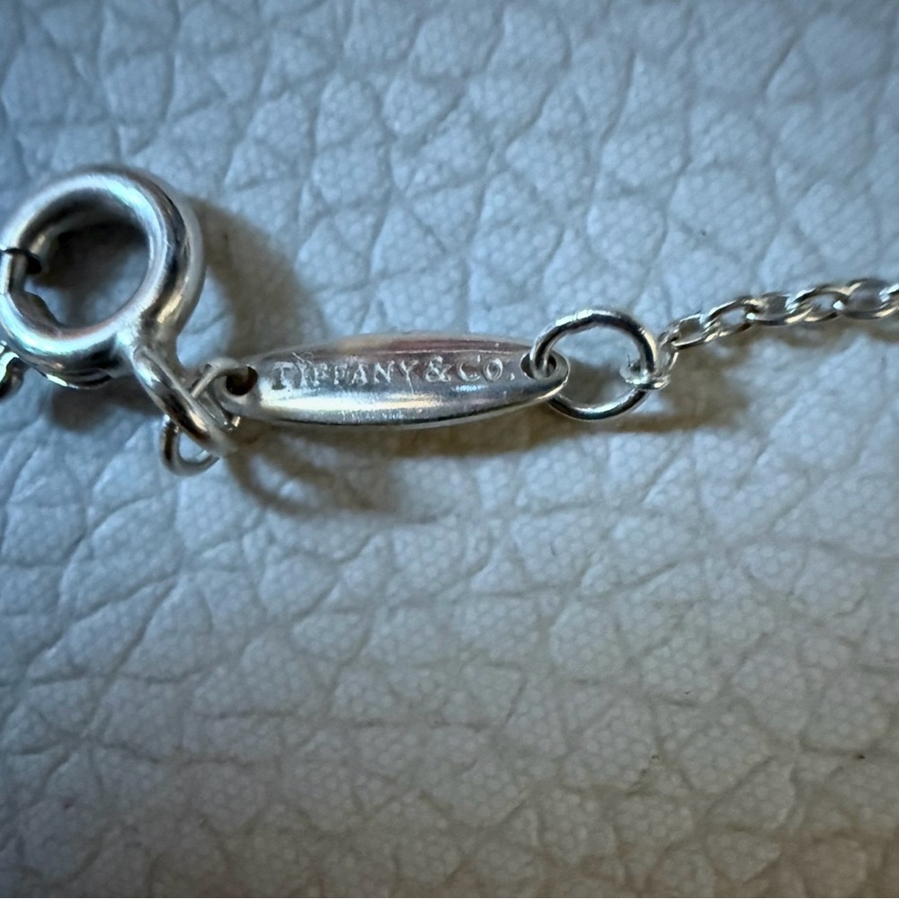 Return-to-Tiffany Heart Tag Bracelet - Picture 2 of 11
